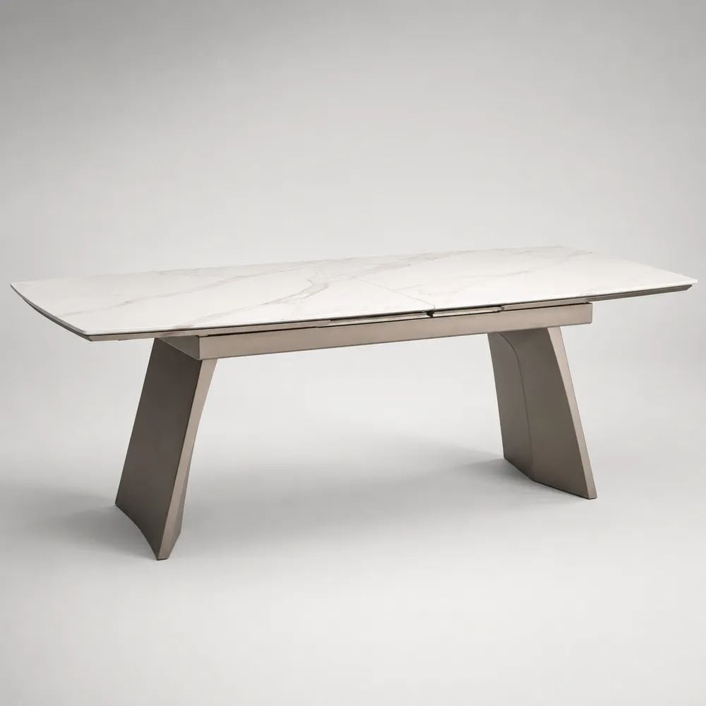 Tavolo da pranzo rettangolare allungabile in ceramica sinterizzata e acciaio, bianco marmorizzato e tortora, 160-200 x 90 x 76 cm
