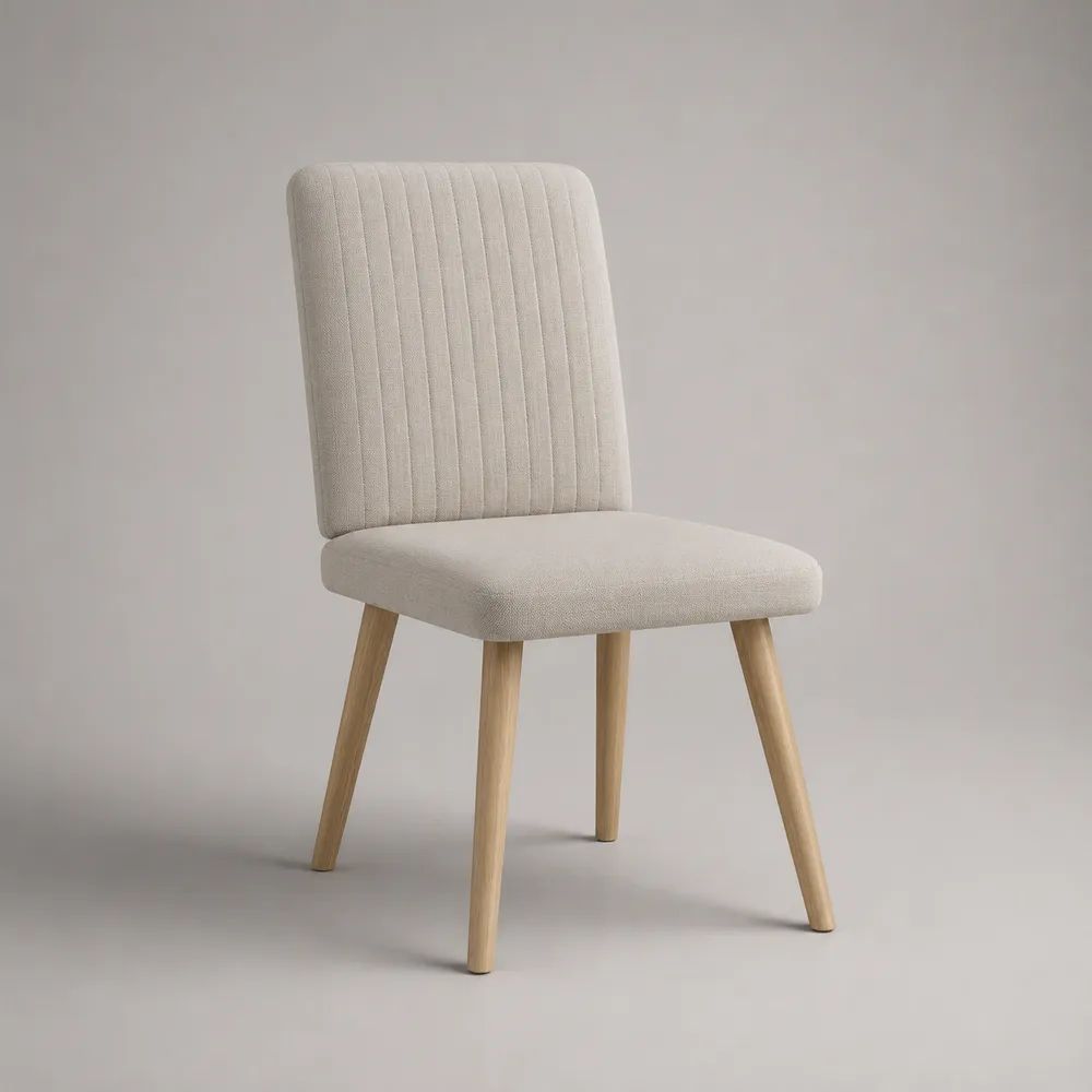 Sedia da pranzo imbottita crema in tessuto con schienale trapuntato e gambe in legno, 48 x 56 x 84 cm